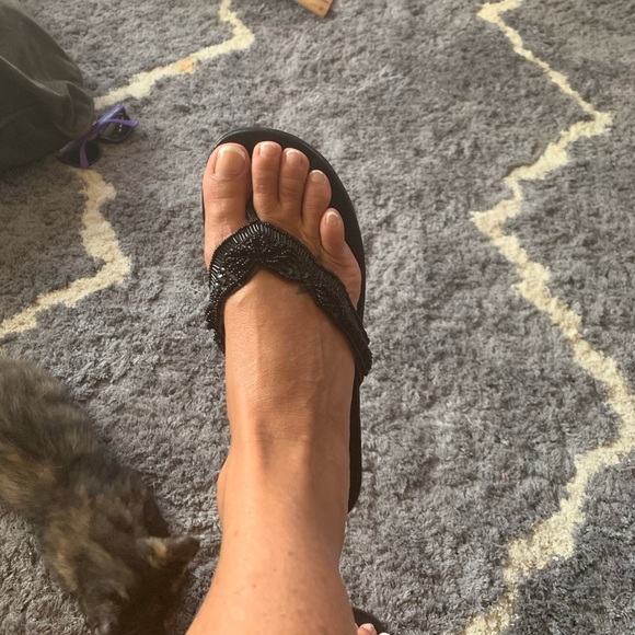 Black beaded flip flops - Picture 1 of 5